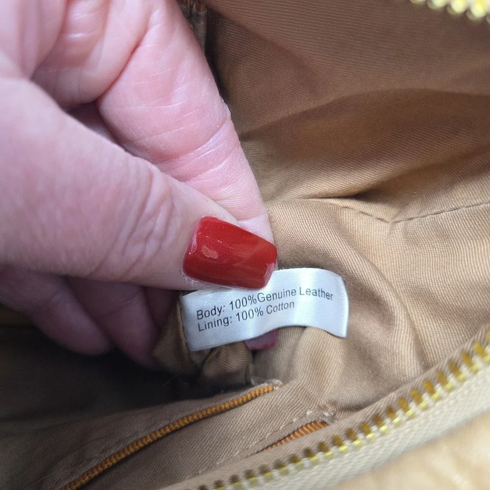 HOBO Pebbled Leather Hobo Crossbody in Taupe
